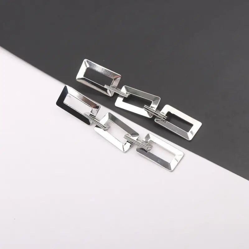 European Party Metal Long Drop Earrings for Women Vintage Golden Hollow Geometric Rectangle Dangle Earrings Statement Jewelry